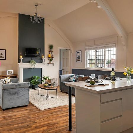 Appartamento Finest Retreats - Sunnycroft Penthouse Llandrindod Wells Esterno foto