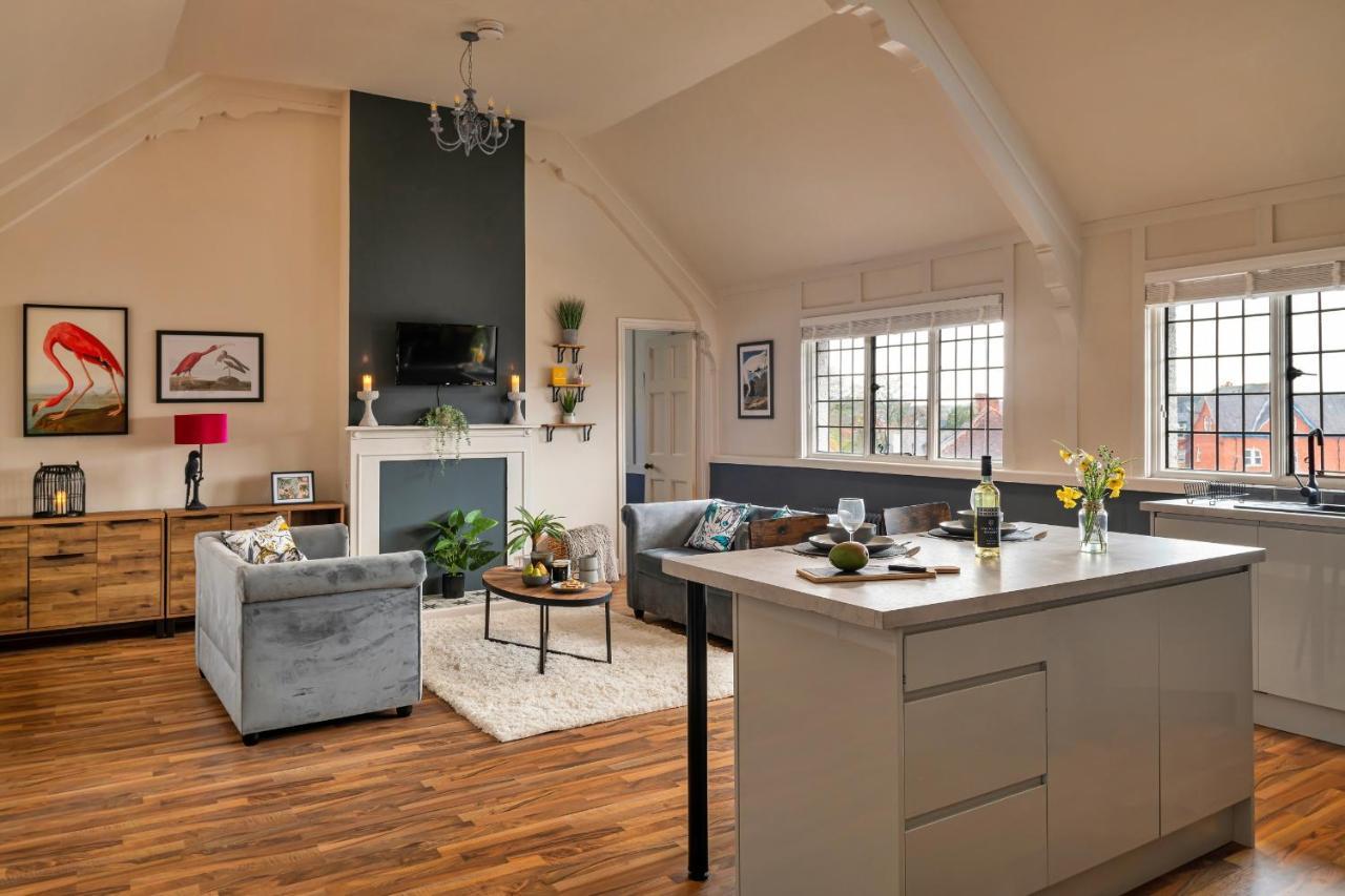 Appartamento Finest Retreats - Sunnycroft Penthouse Llandrindod Wells Esterno foto